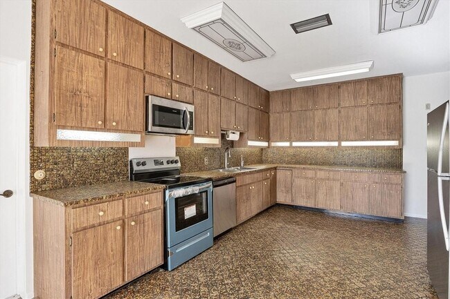 Building Photo - 2605 Desoto Rd