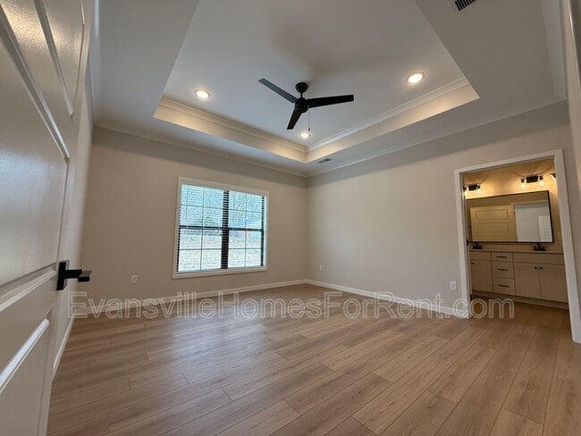 Building Photo - 3545 Sand Dr