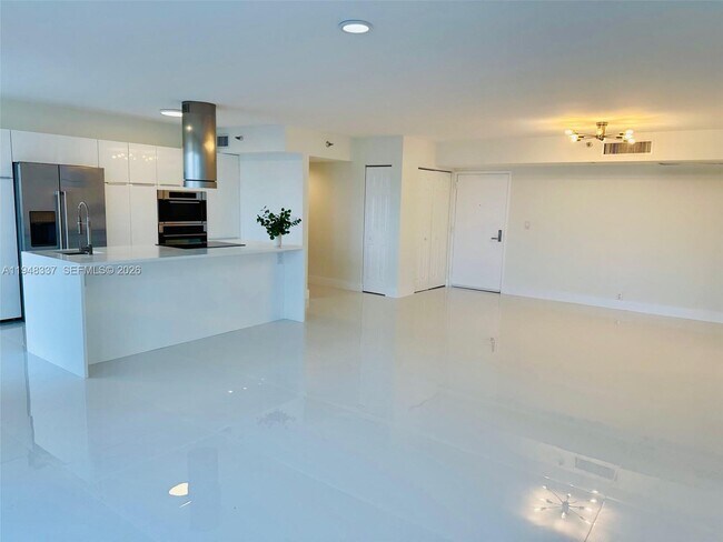 Building Photo - 19101 NE 36th Pl