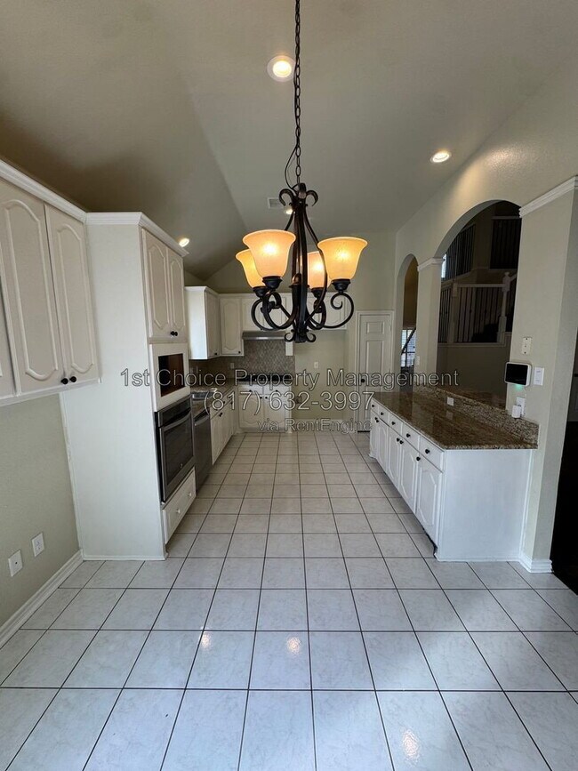 Building Photo - 3006 Upland Dr
