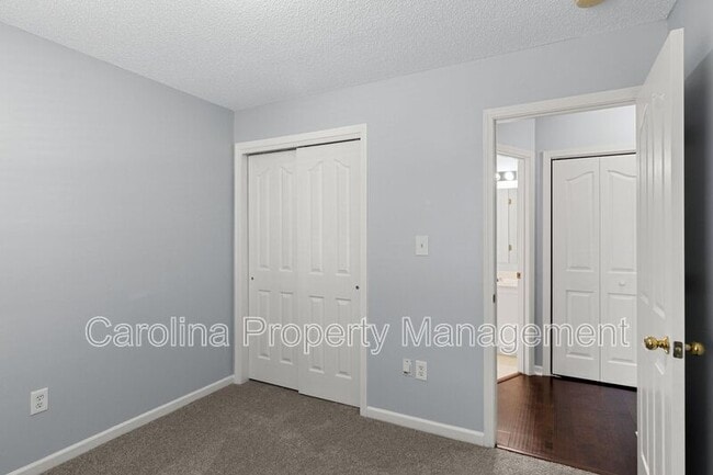 Building Photo - 6828 Ayrshire Glen Pl