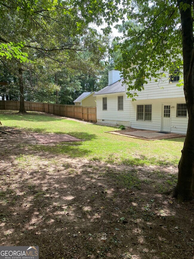 Building Photo - 475 Radio Ct