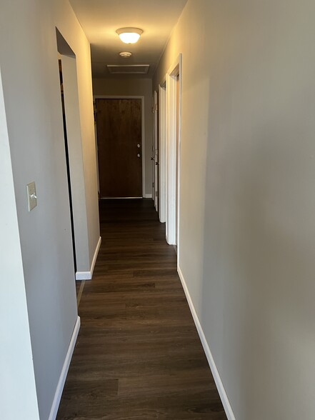Building Photo - 37 Kenbrook Dr