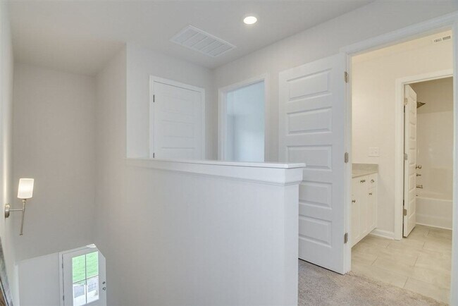 Building Photo - 5121 Huntley Trl