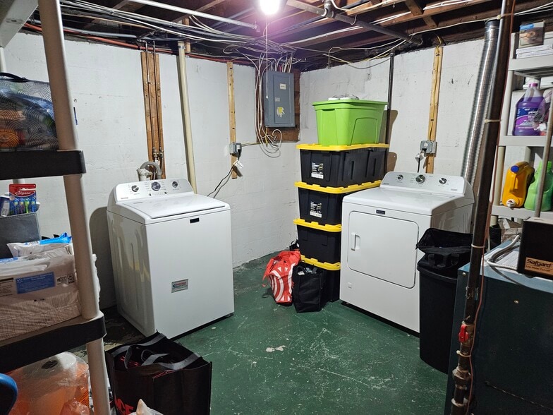 Laundry - 1058 Post Rd