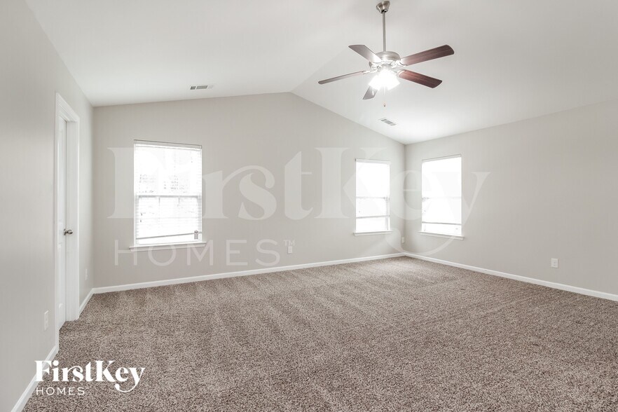 Building Photo - 7516 Niccoline Ln