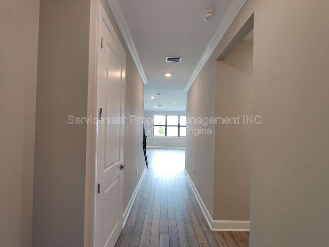 Building Photo - 6211 Baywood Ct