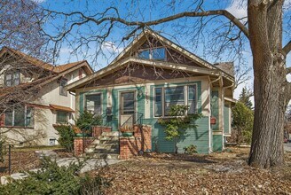 Building Photo - 4 Bedroom Uptown Luxury Meets Historic Charm!