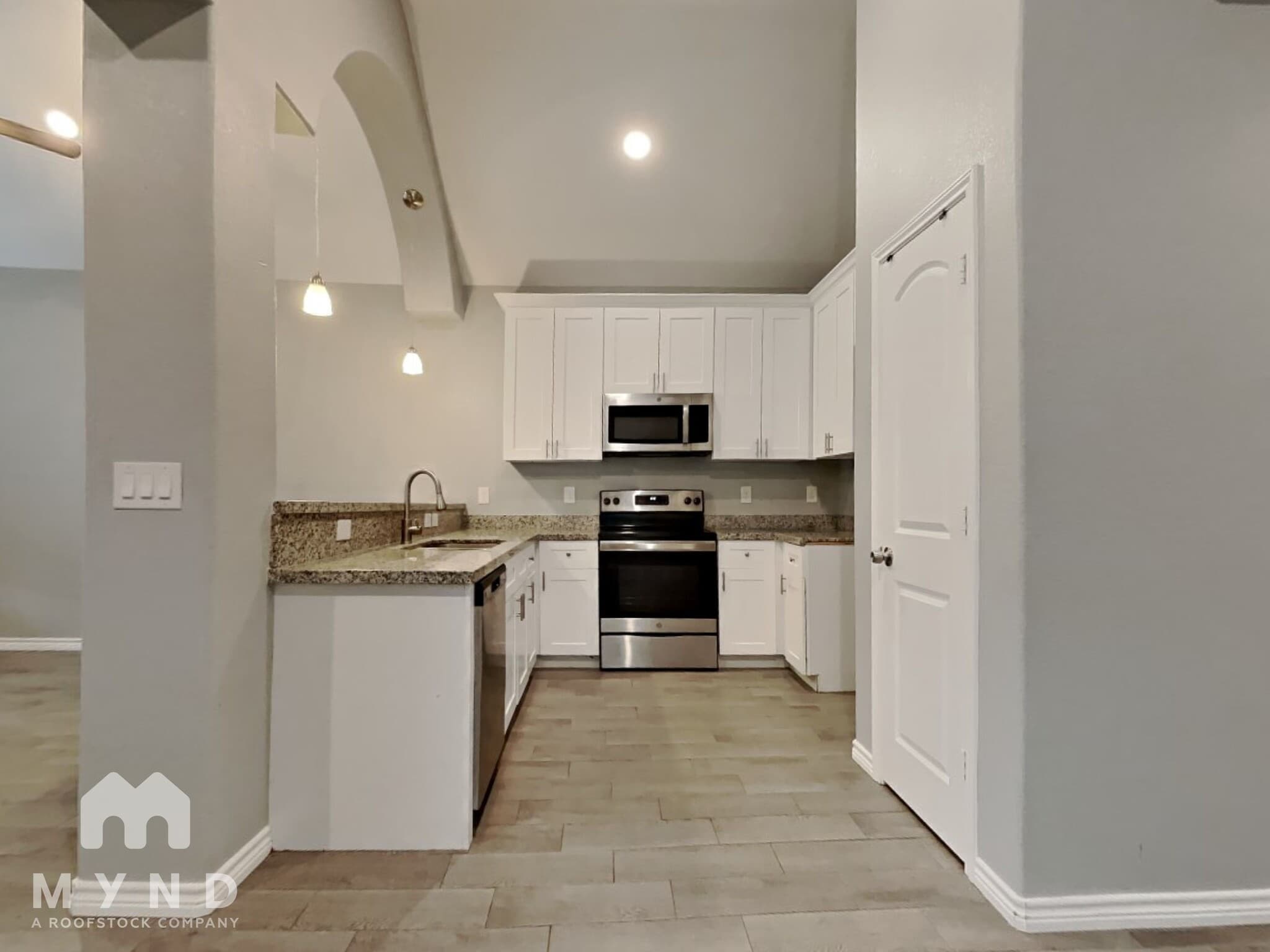 Building Photo - 16649 E Hammon