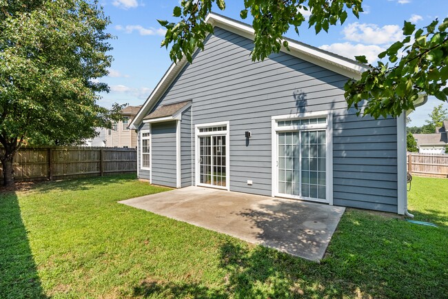 Building Photo - 2560 Golden Maple Dr