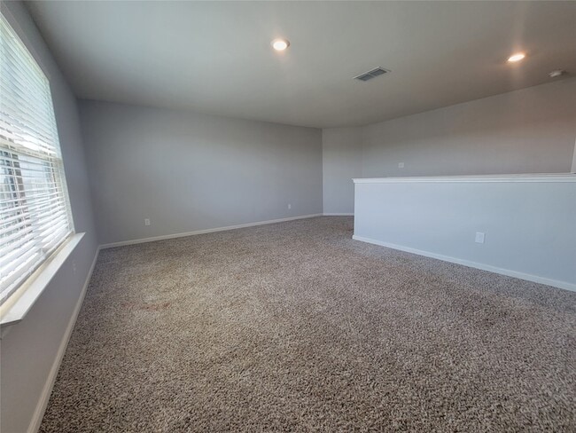 Building Photo - 3012 Villegas Wy