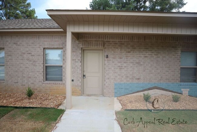 Building Photo - Luxury 2 bed 1 bath apartment - brand new construction!! Washer, dryer and utilities included!!