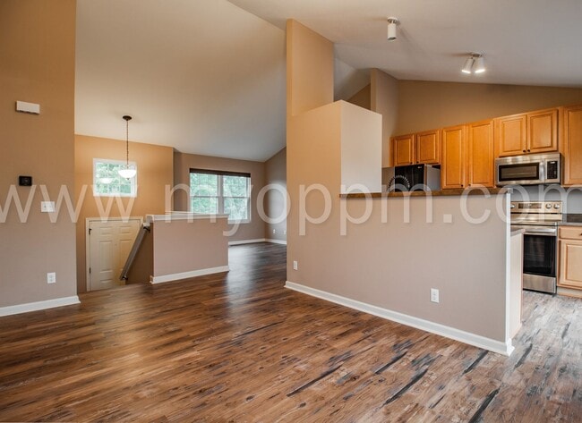 Building Photo - 14452 Knudsen St