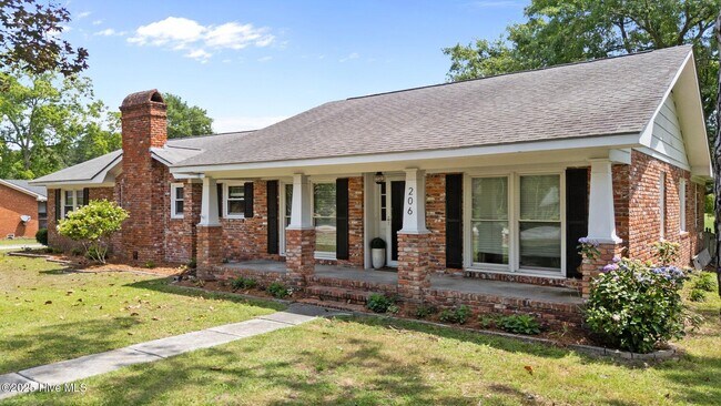 Building Photo - 206 Brentwood Ct