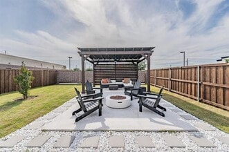 Building Photo - 2725 Henson Ln