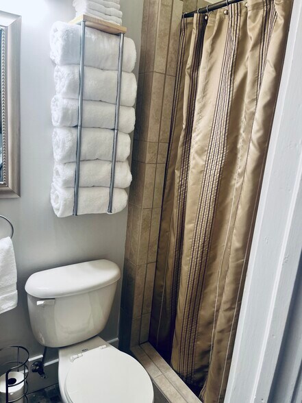 Building Photo - 1615 30th St