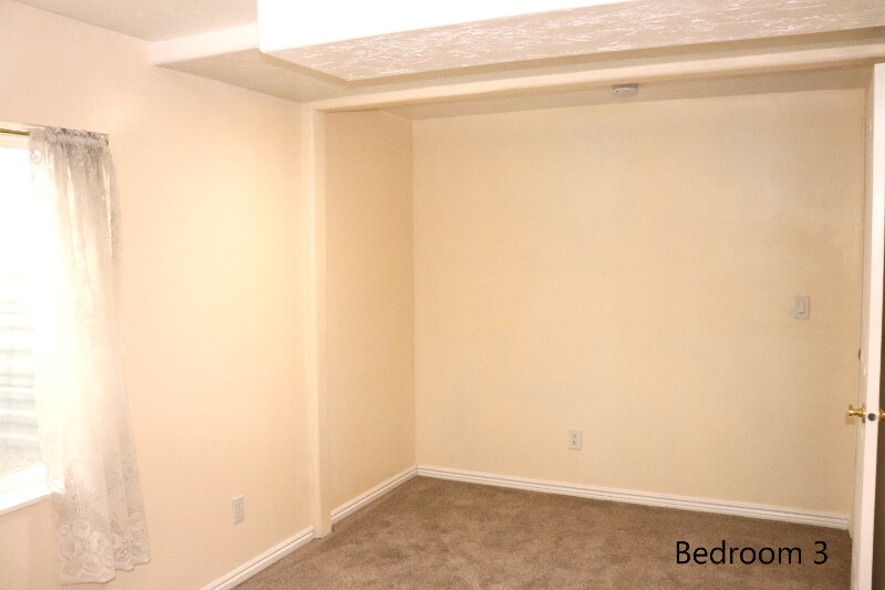 Building Photo - 7896 Goldenpointe Wy