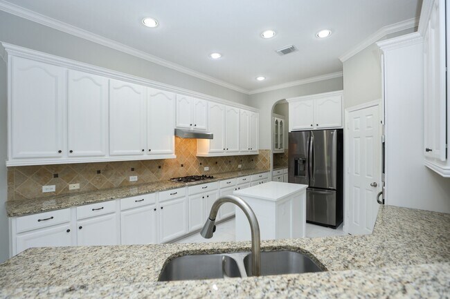 Building Photo - 21719 China Green Dr