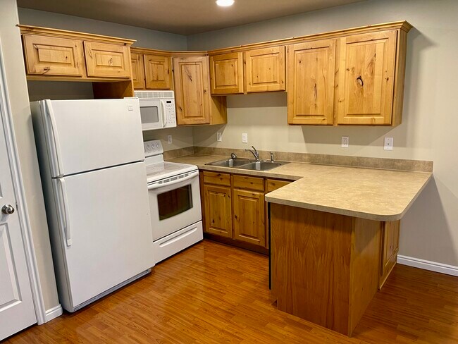 Kitchen - 2876 W 3965 S