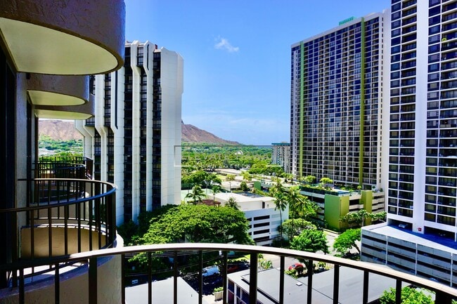 Building Photo - FULLY FURNISHED 2 BED 2 BATH IN WAIKIKI w/...