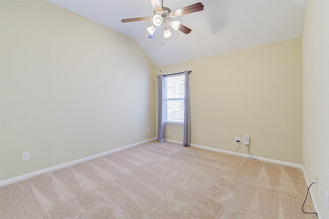 Building Photo - 4022 Steep Woods Dr