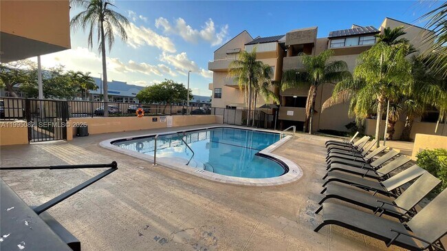 Building Photo - 10801 SW 109th Ct