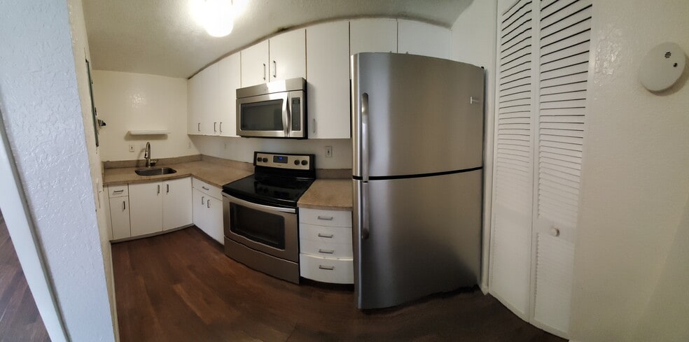 Building Photo - 300 NW 84th Terrace