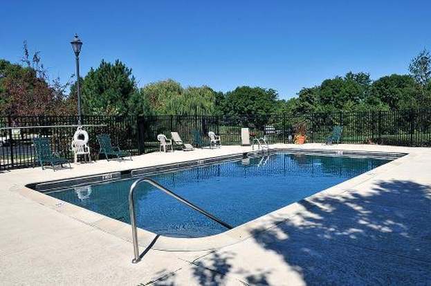 Pool - 470 Fawell Blvd
