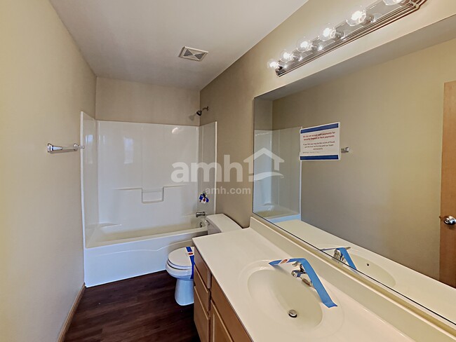 Building Photo - 6516 Roth Dr