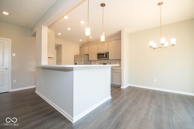 Building Photo - 6433 Yuma Ct