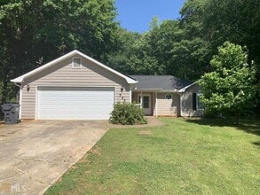 Building Photo - 555 Cowan Rd