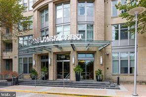 Building Photo - 8220 Crestwood Heights Dr