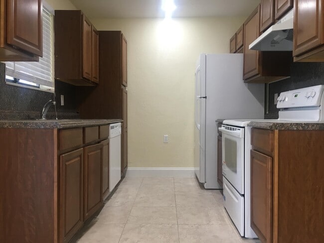 Building Photo - 12419 Westhampton Cir