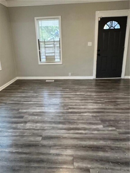 Building Photo - 962 Division St NW