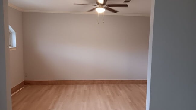 Building Photo - 5843 Beldart St