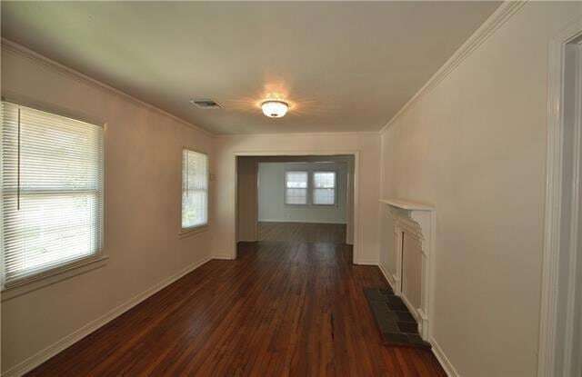 Building Photo - 9441 Mark Ln