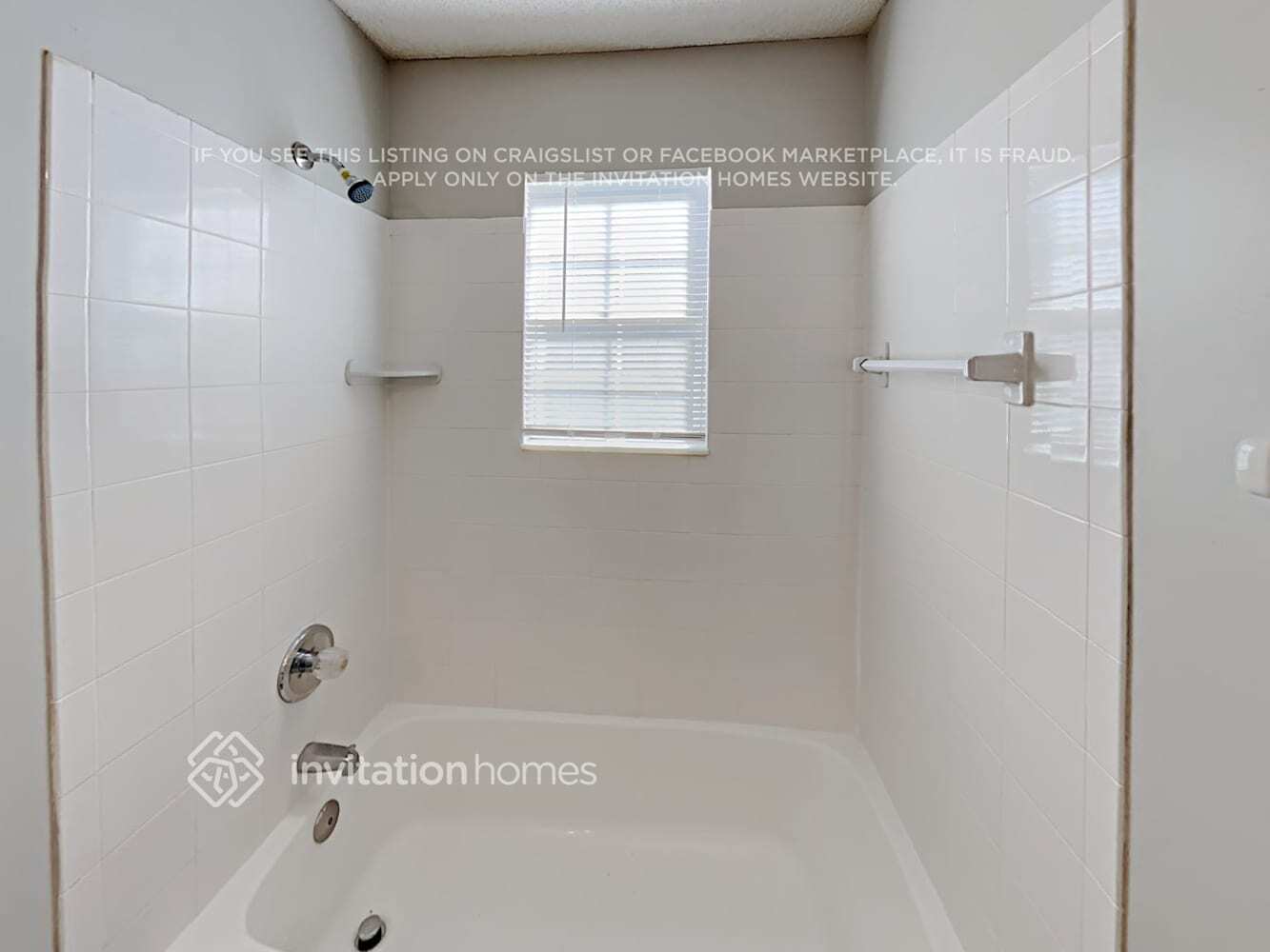 Building Photo - 2750 Lantana Lakes Dr W