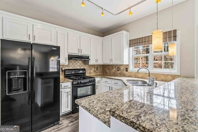 Building Photo - 825 Somerset Vale Dr