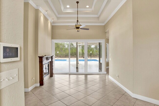 Building Photo - 2018 Crown Pointe Blvd