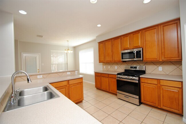 Building Photo - 1115 Oxford Mills Ln