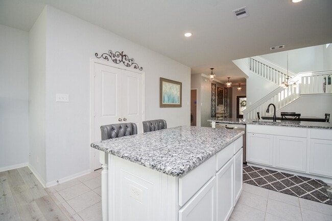 Building Photo - 16310 Westley Ridge Dr