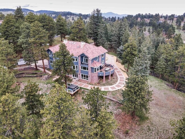 Building Photo - Exquisite Lookout Mountain Estate – Where ...