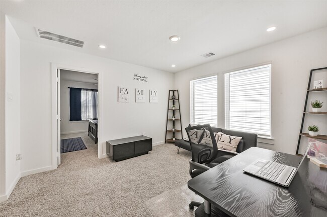 Building Photo - 2811 Lisburn Ter Ln