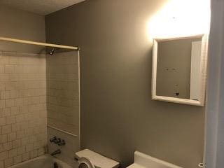 Building Photo - 335 Beverly St