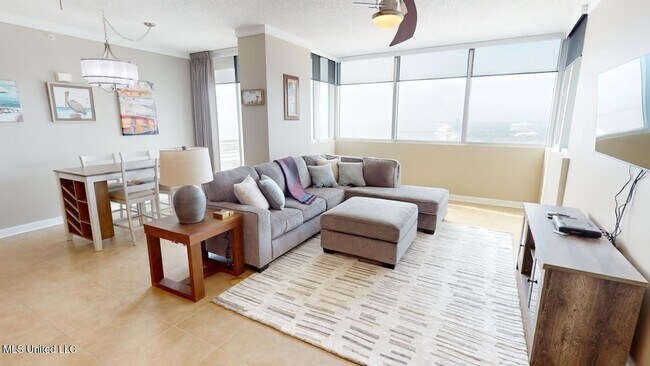 Building Photo - 2060 Beach Blvd