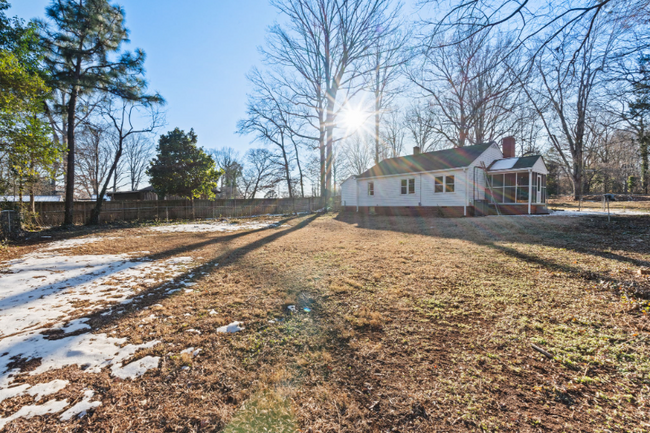 Building Photo - 3412 Yanceyville St