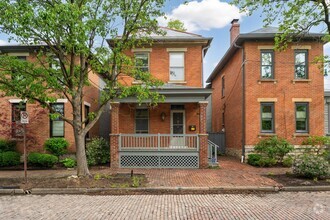 Building Photo - 302 E Sycamore St