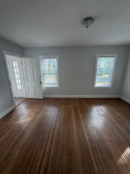 Building Photo - 500 Bauer Ave