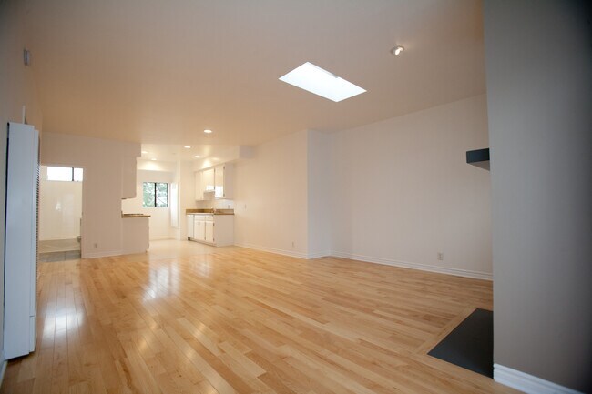 Kitchen Dining Area - 4106 McLaughlin Ave