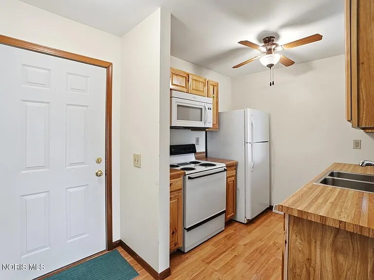 Building Photo - 711 Hart Ave